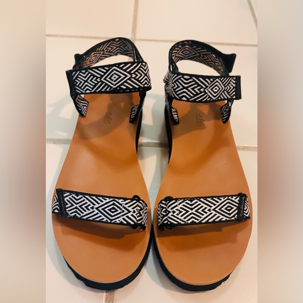 The (Re)sourced Maggie by Madewell True Black Multi Strap Women's Sandals Size 6